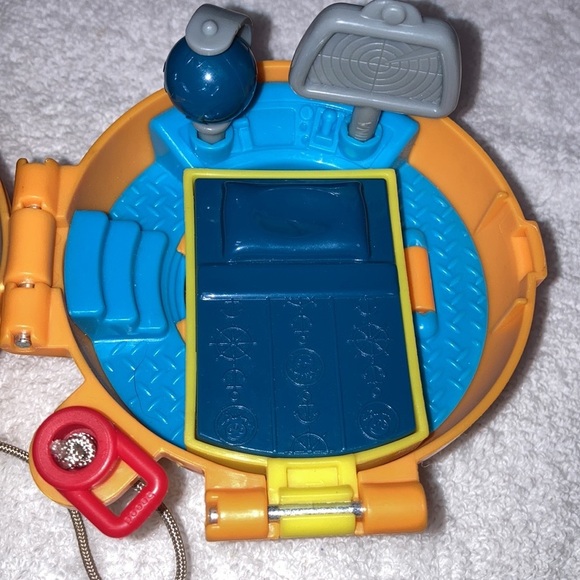 Fisher Price Octonauts Barnacles’ On-the-Go Pod with Barnacle figure - Picture 4 of 5